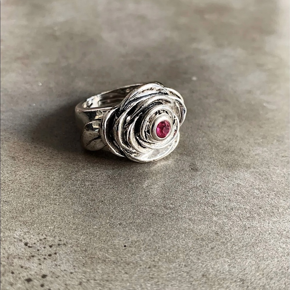 Flower Ring - Picture 2 of 2